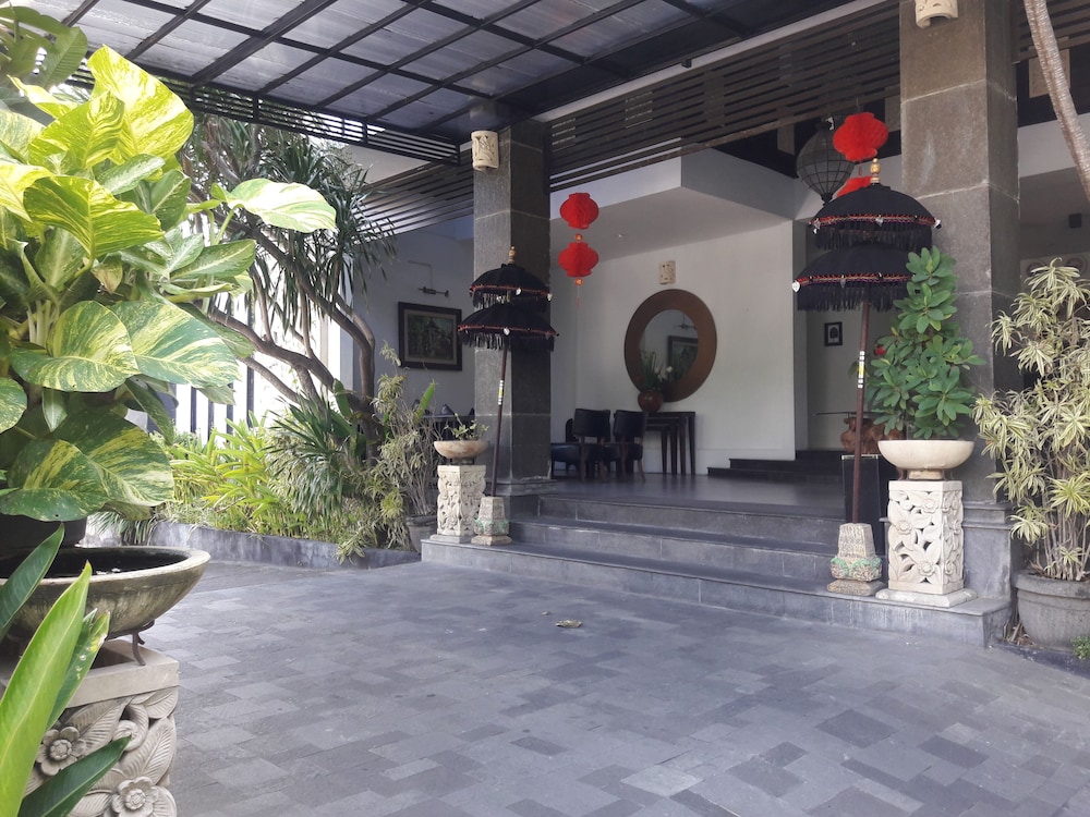 The Radiant Hotel Spa 44/50