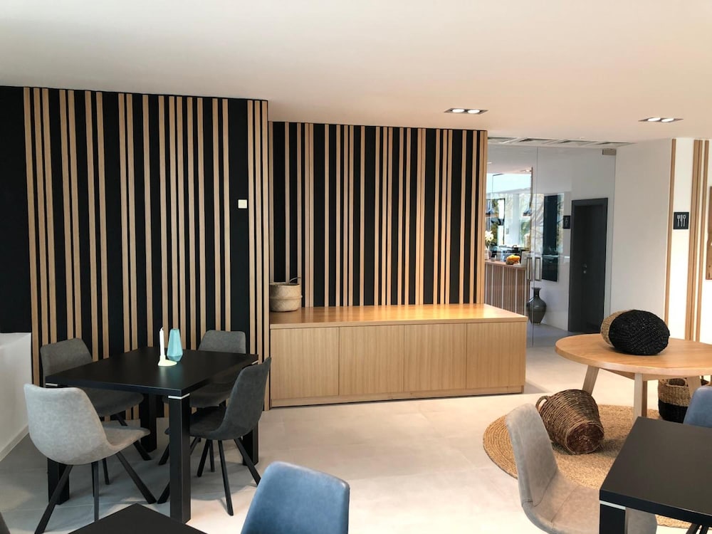 Hotel Cubis 36/59