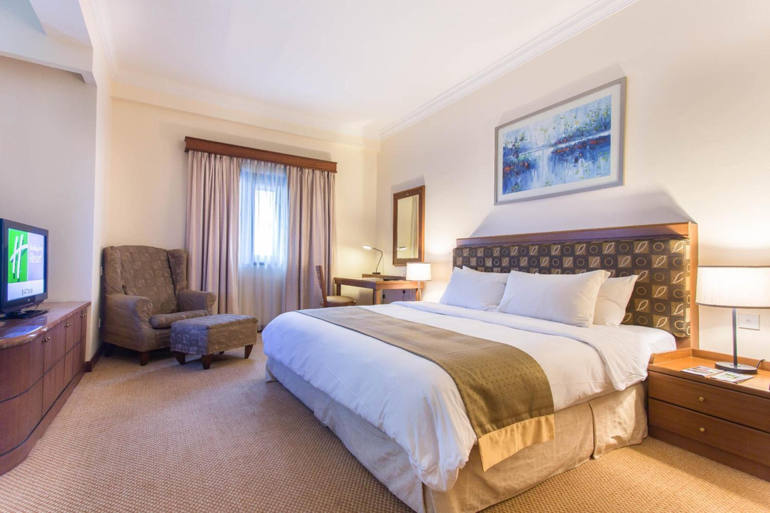 4 Bedrooms, Suite