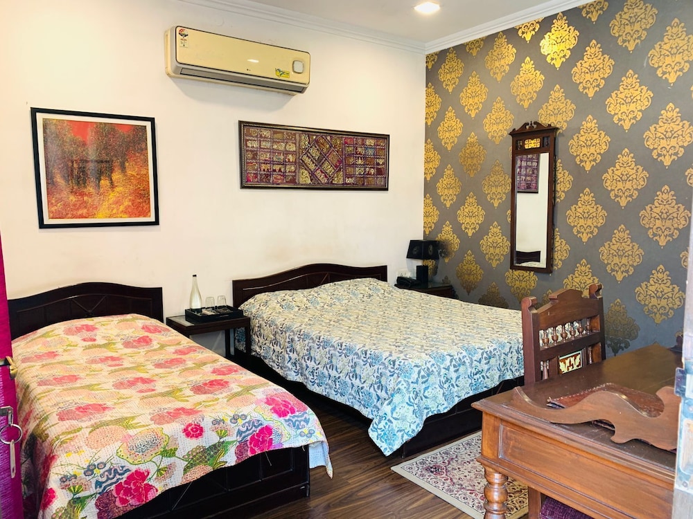 Hotel Vandana S Bed And Breakfast 13/50