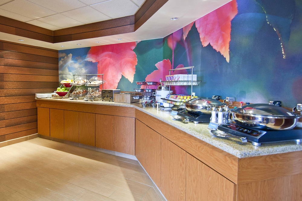 Fairfield Inn and Suites Jackson Airport 3/27