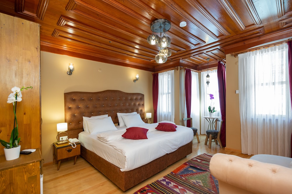 Wonder Wood Hotel 25/59