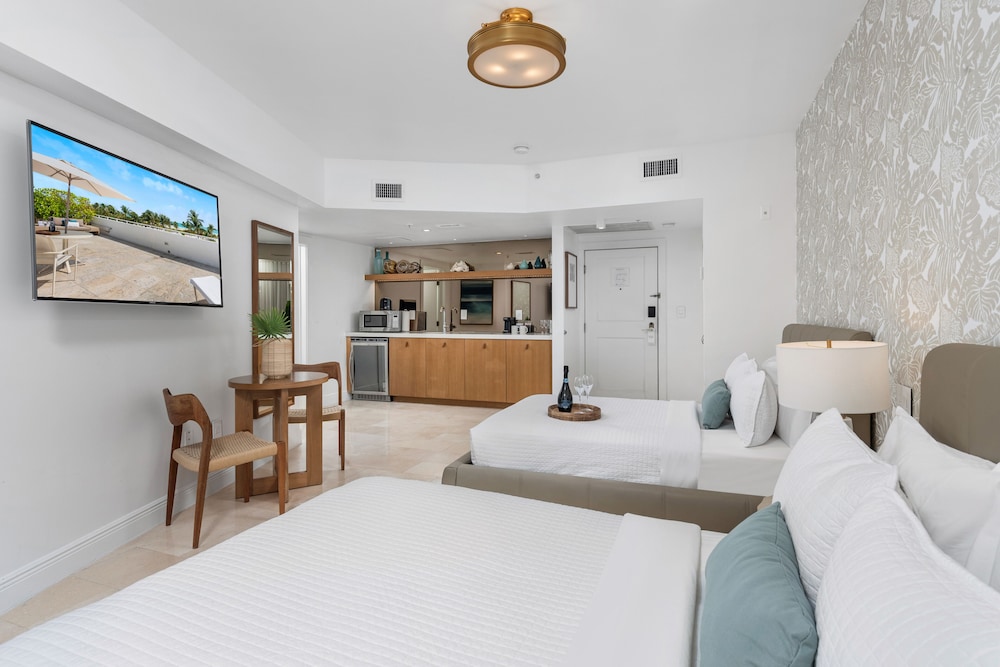 Bentley Hotel South Beach 25/84