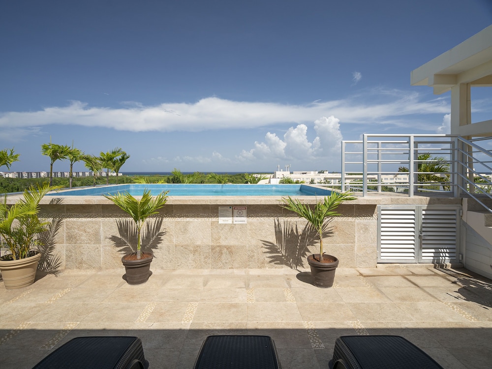 Hotel Punta Esmeralda 40/44