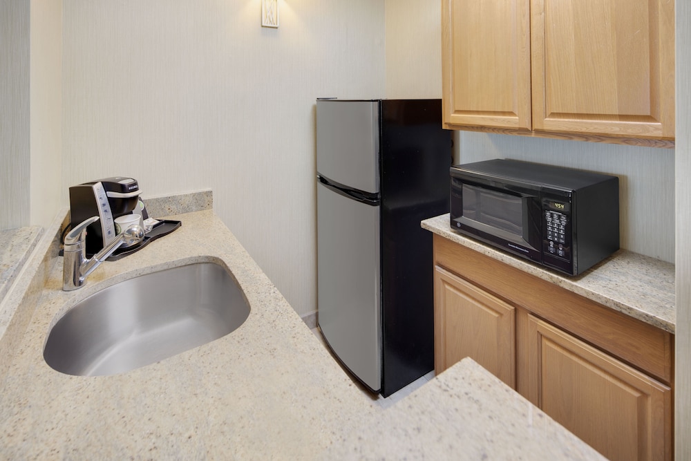 Holiday Inn Charlottesville-Univ Area 56/59
