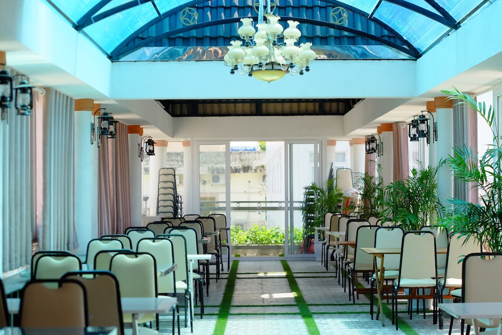 Thanh Hoang Chau Hotel 33/40