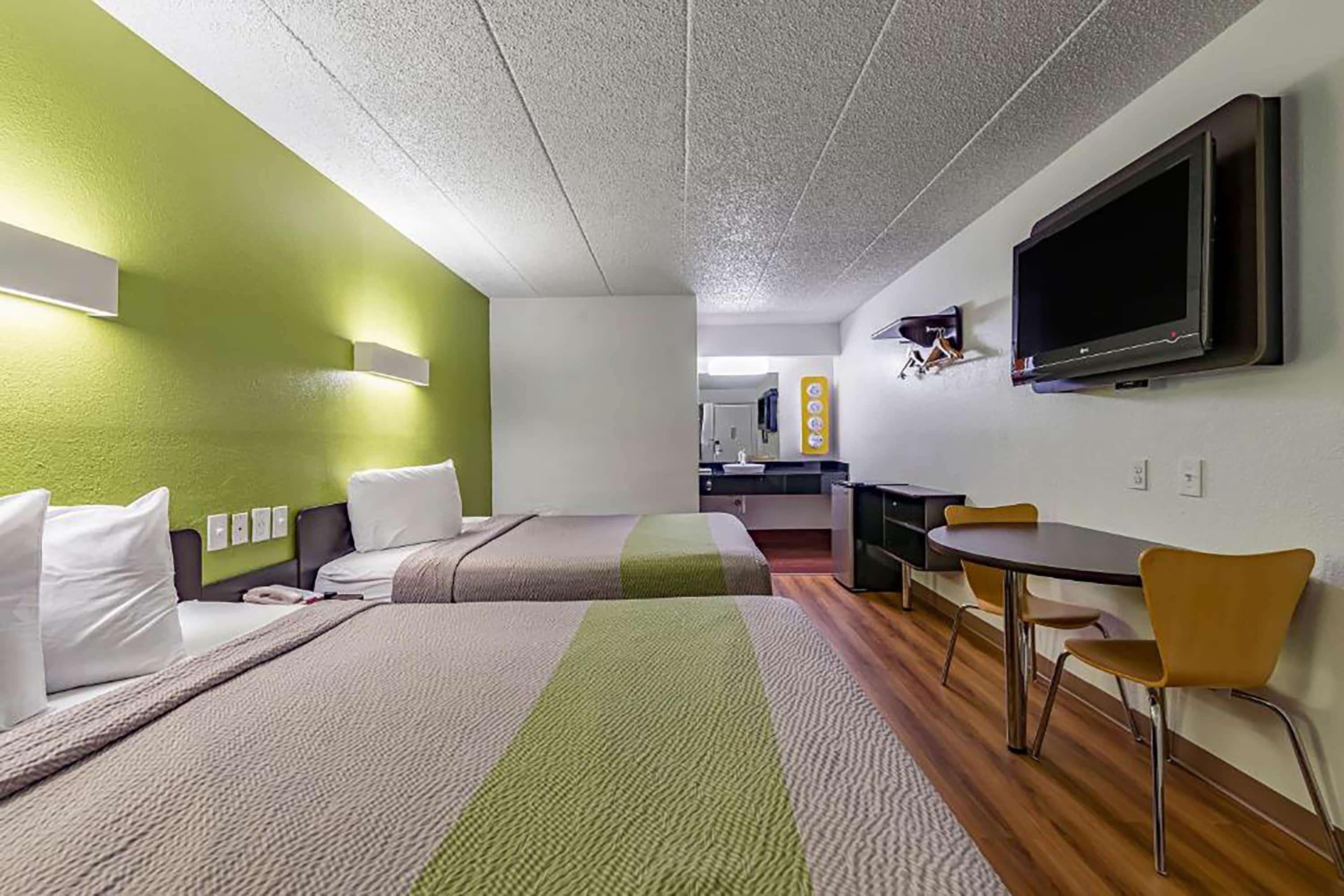 ROOM, 2 QUEEN BEDS