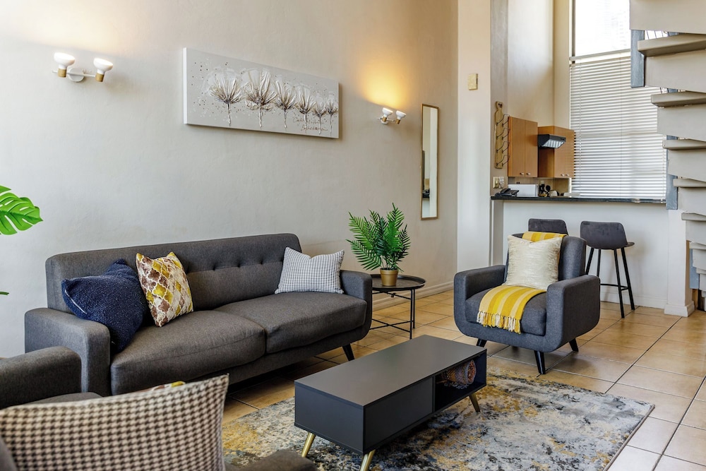 Westpoint Executive Suites - Apartments 44/70