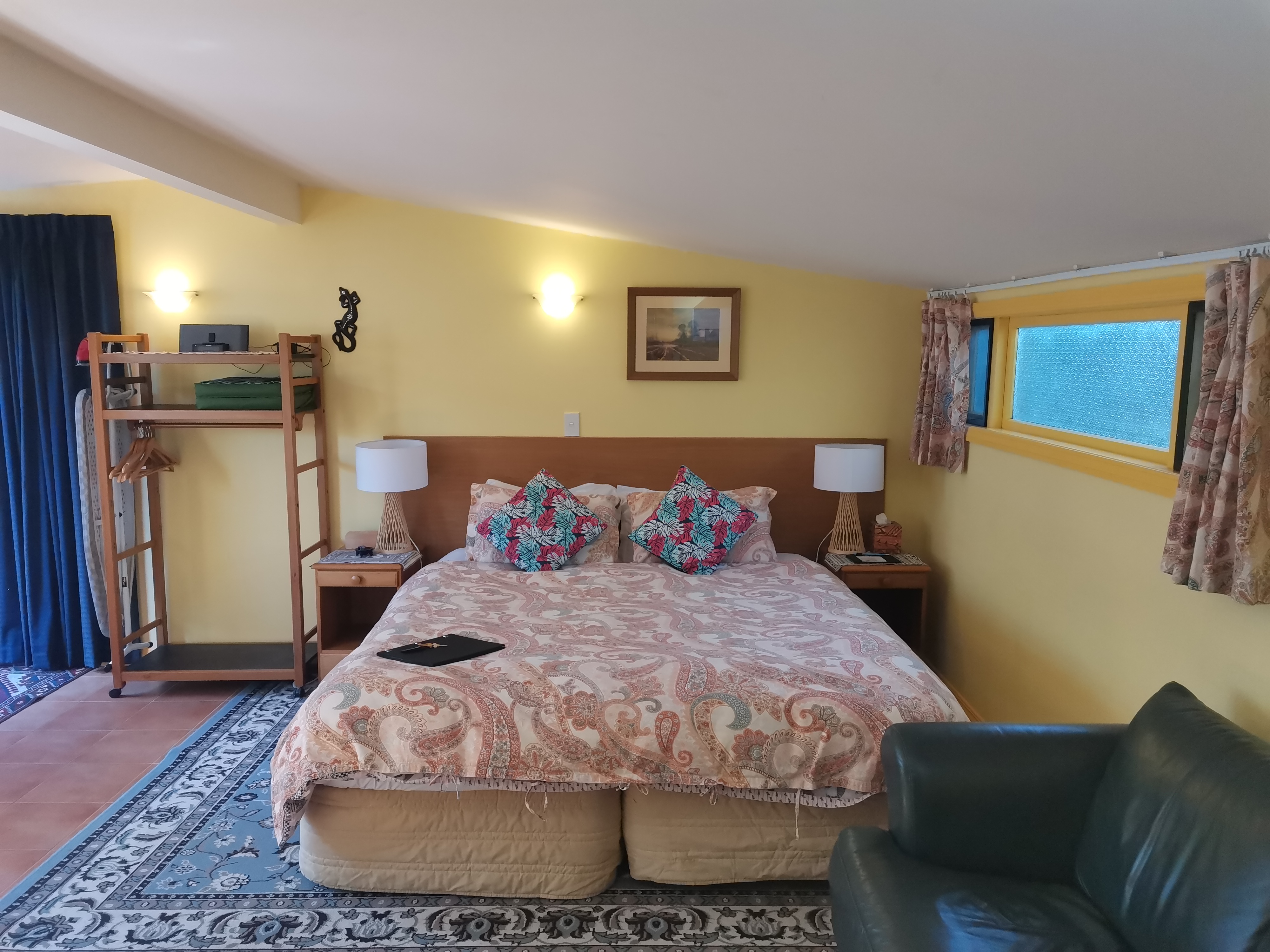 Courtyard, Studio, Double or Twin Bed