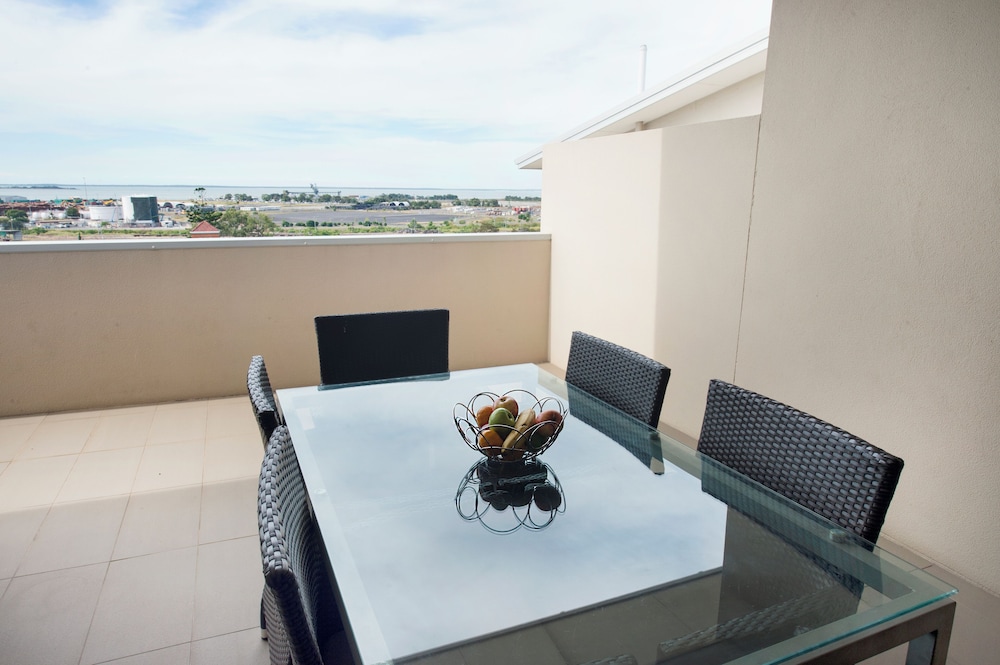 GLADSTONE CITY CENTRAL APARTMENT HOTEL 35/46