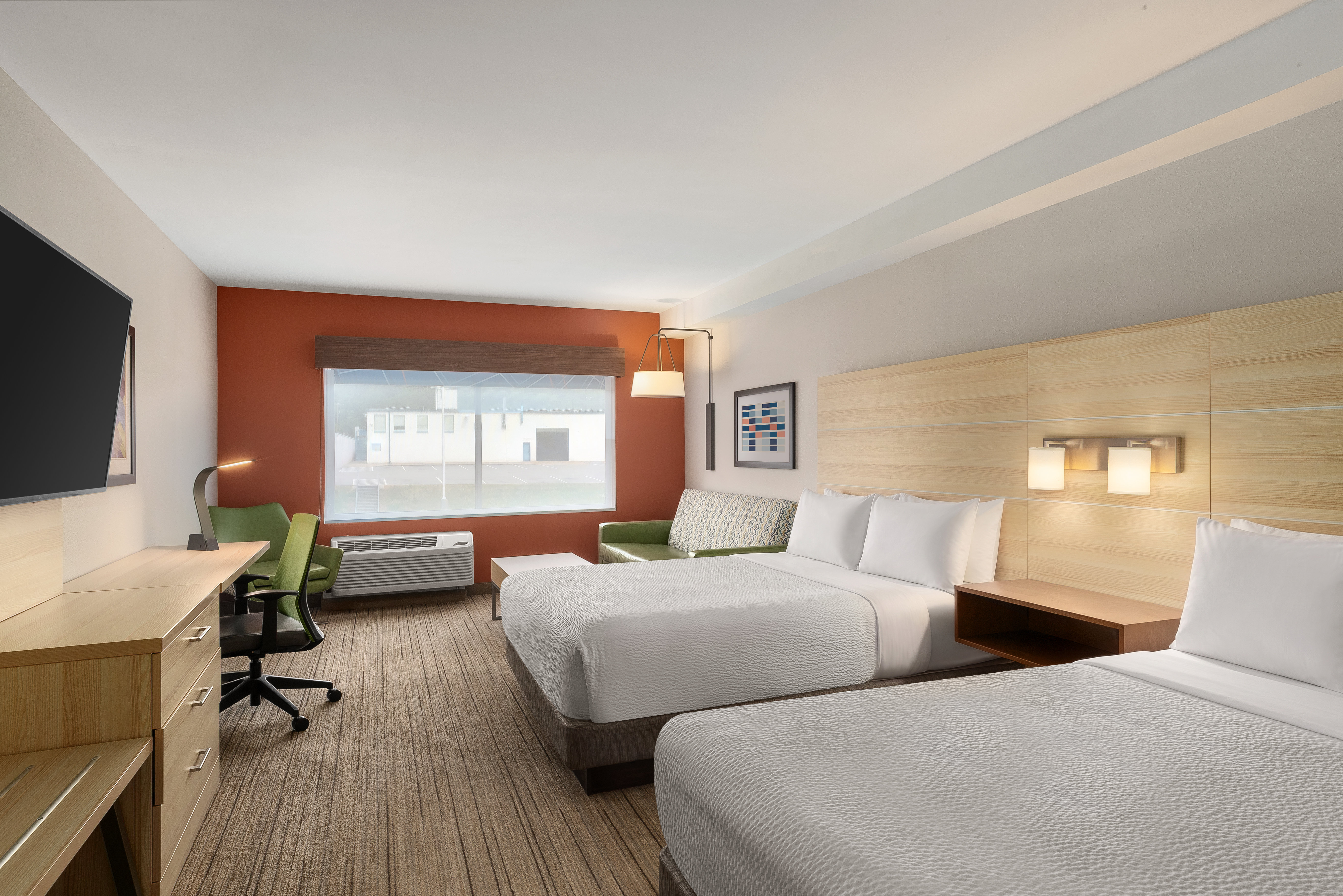 Holiday Inn Express Suites Staunton 16/75