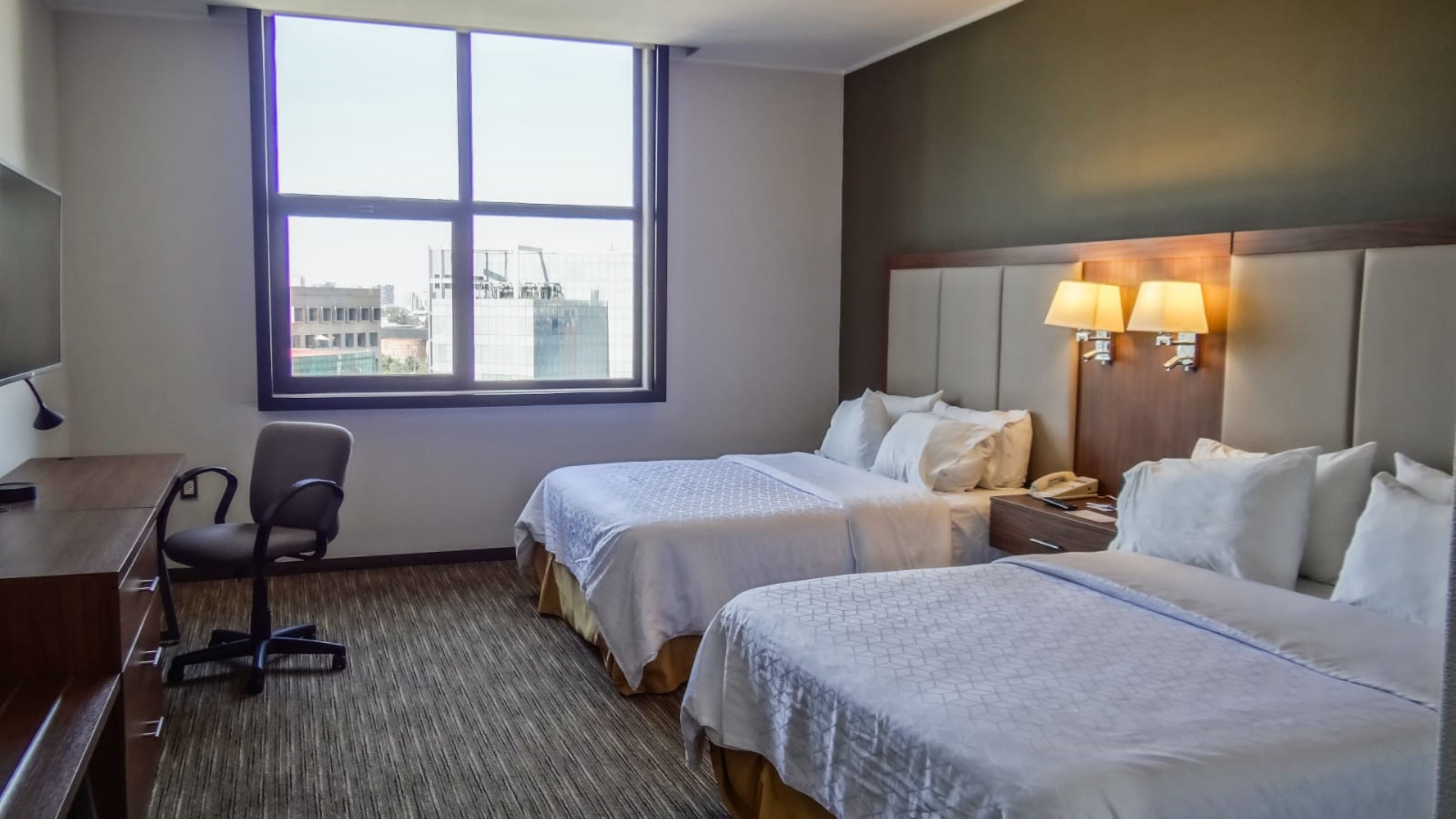 Holiday Inn Express Mexico Santa Fe 14/50