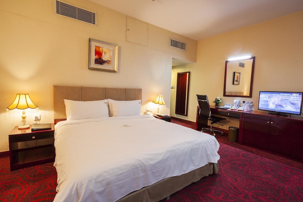 Dhaka Regency Hotel and Resort 13/64