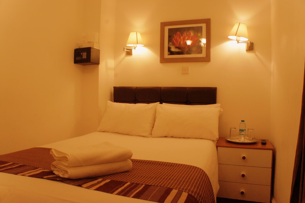 Plaza London Hotel 31/60