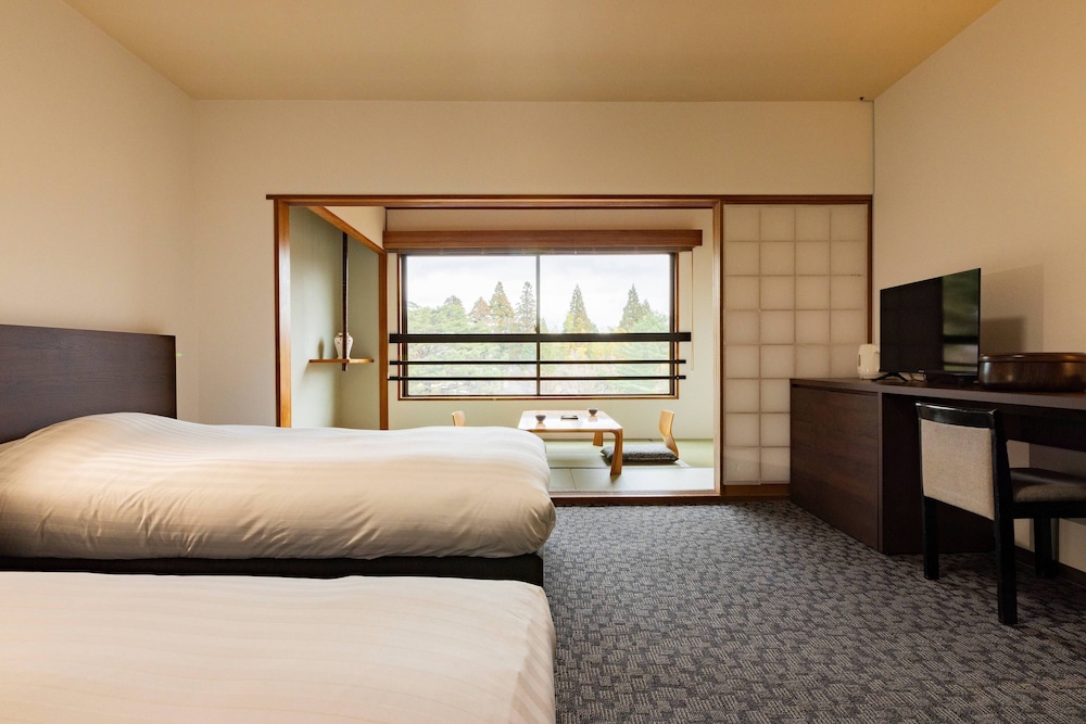 ARDEN HOTEL ASO 17/66