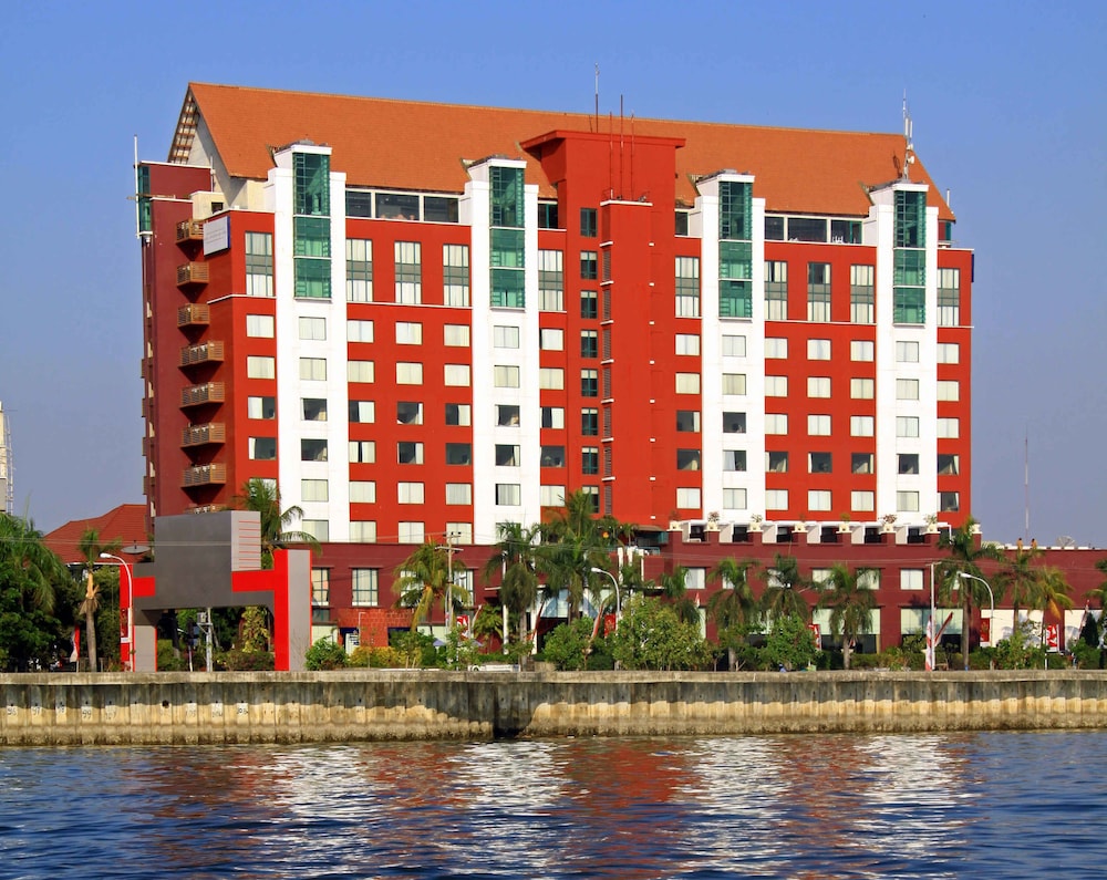 ARYADUTA MAKASSAR in MAKASSAR