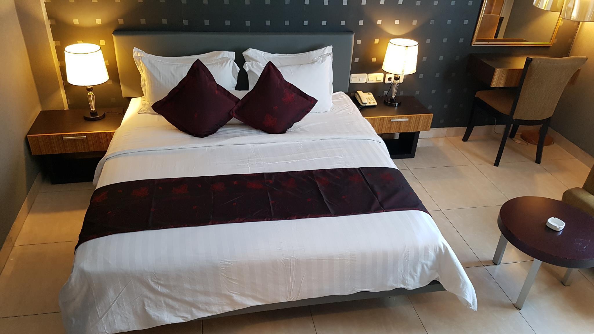 Deluxe, Double Bed
