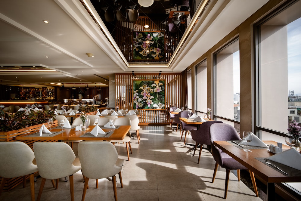 Vanda Hotel 56/70