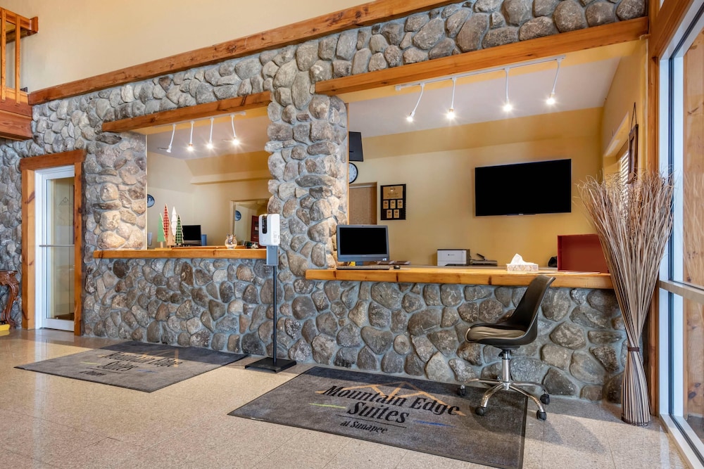 Mountain Edge Suites at Sunapee, an Ascend Collection Hotel 12/69