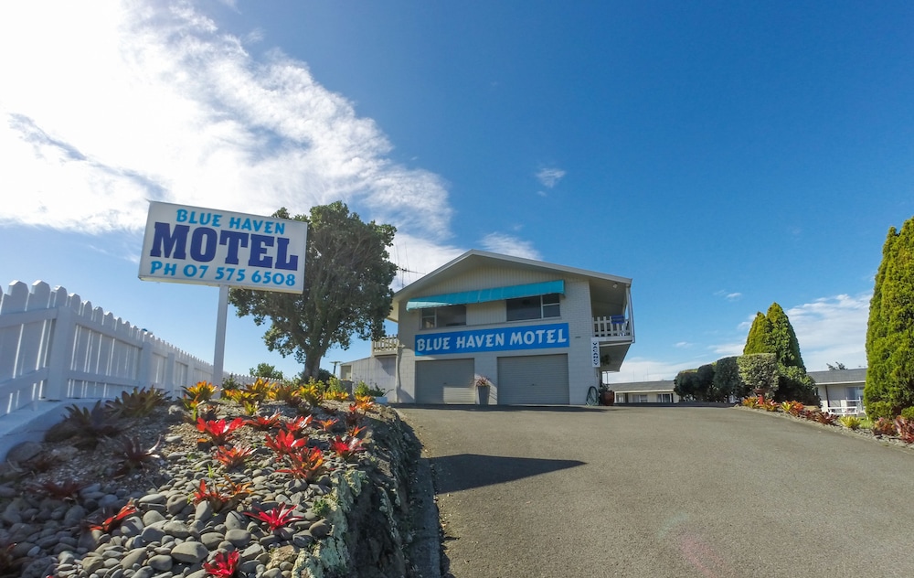 Blue Haven Motel 5/50