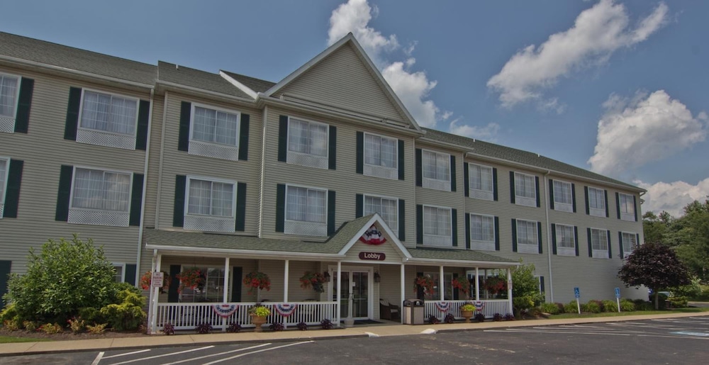Coshocton Village Inn and Suites 64/68