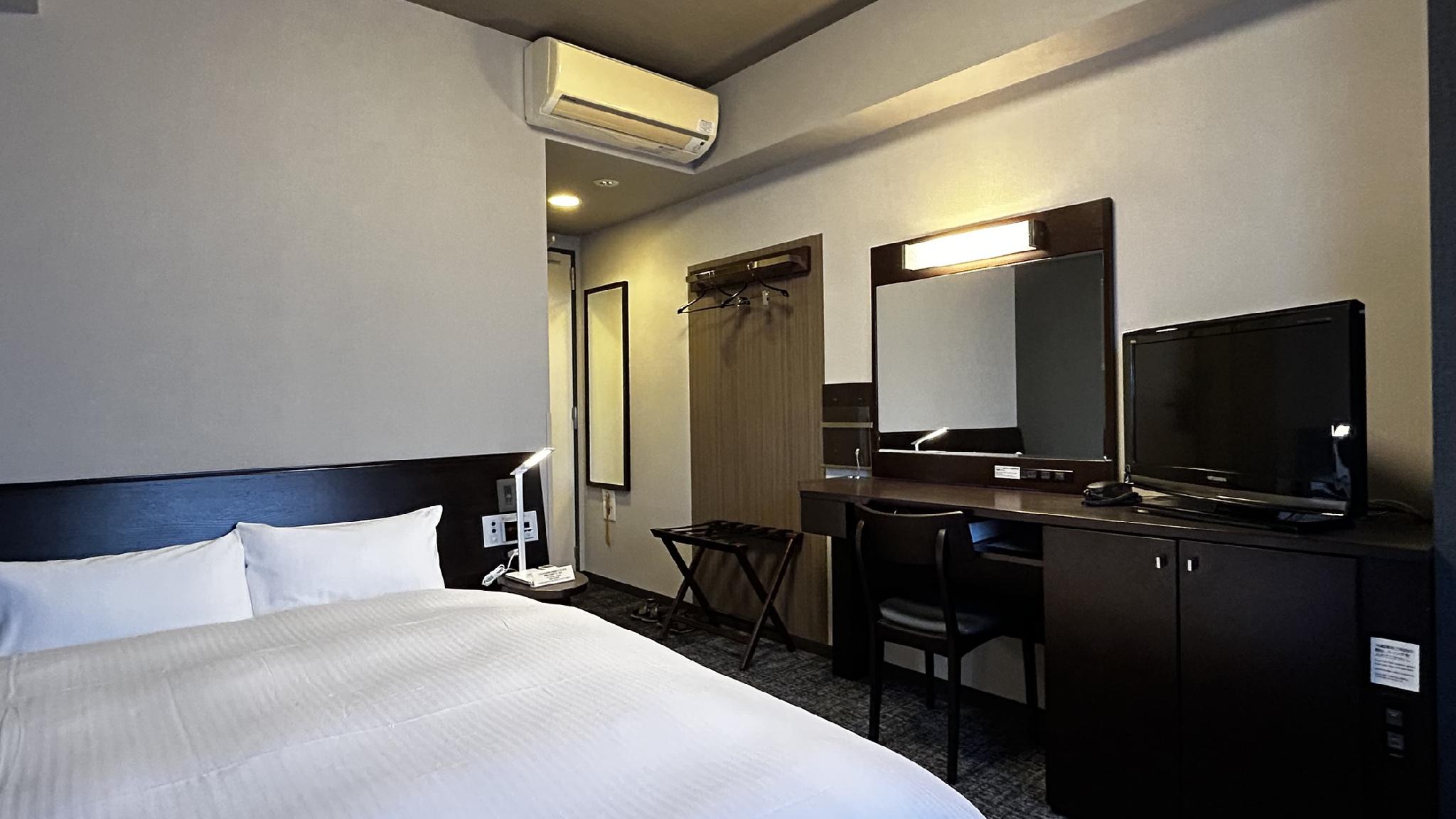 Semi Room, Comfort, Semi Double Bed, Smoking