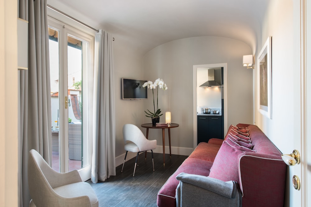 Tornabuoni Suites Collection 35/50