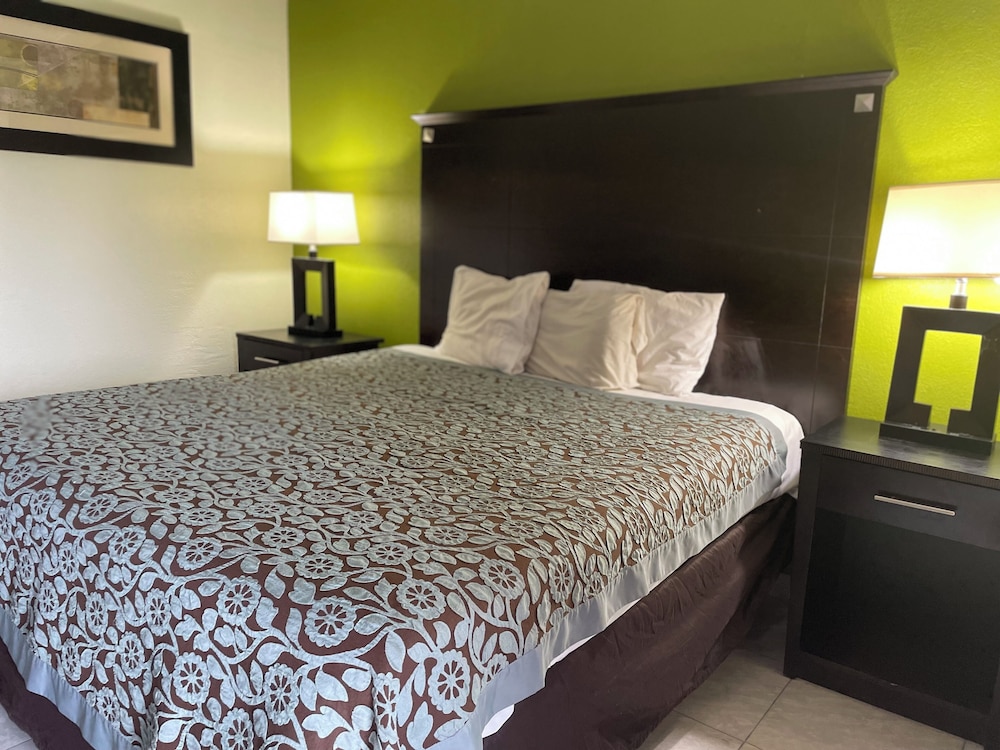 Regency Inn 20/55