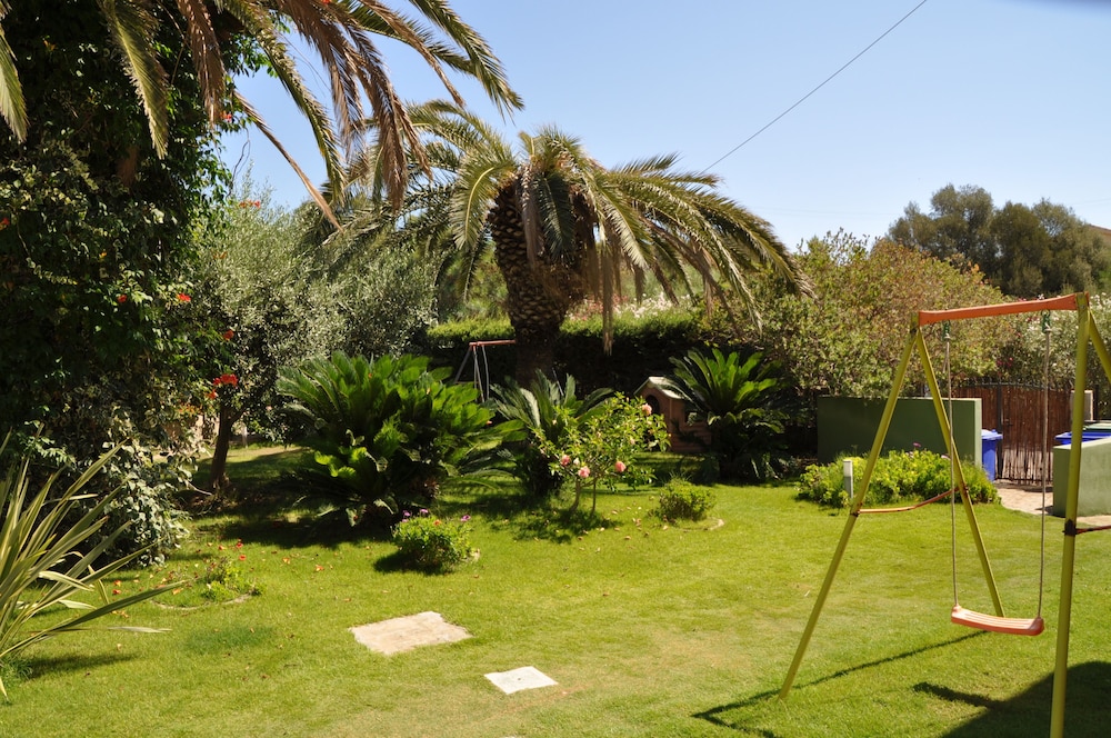 Palm Village 34/69