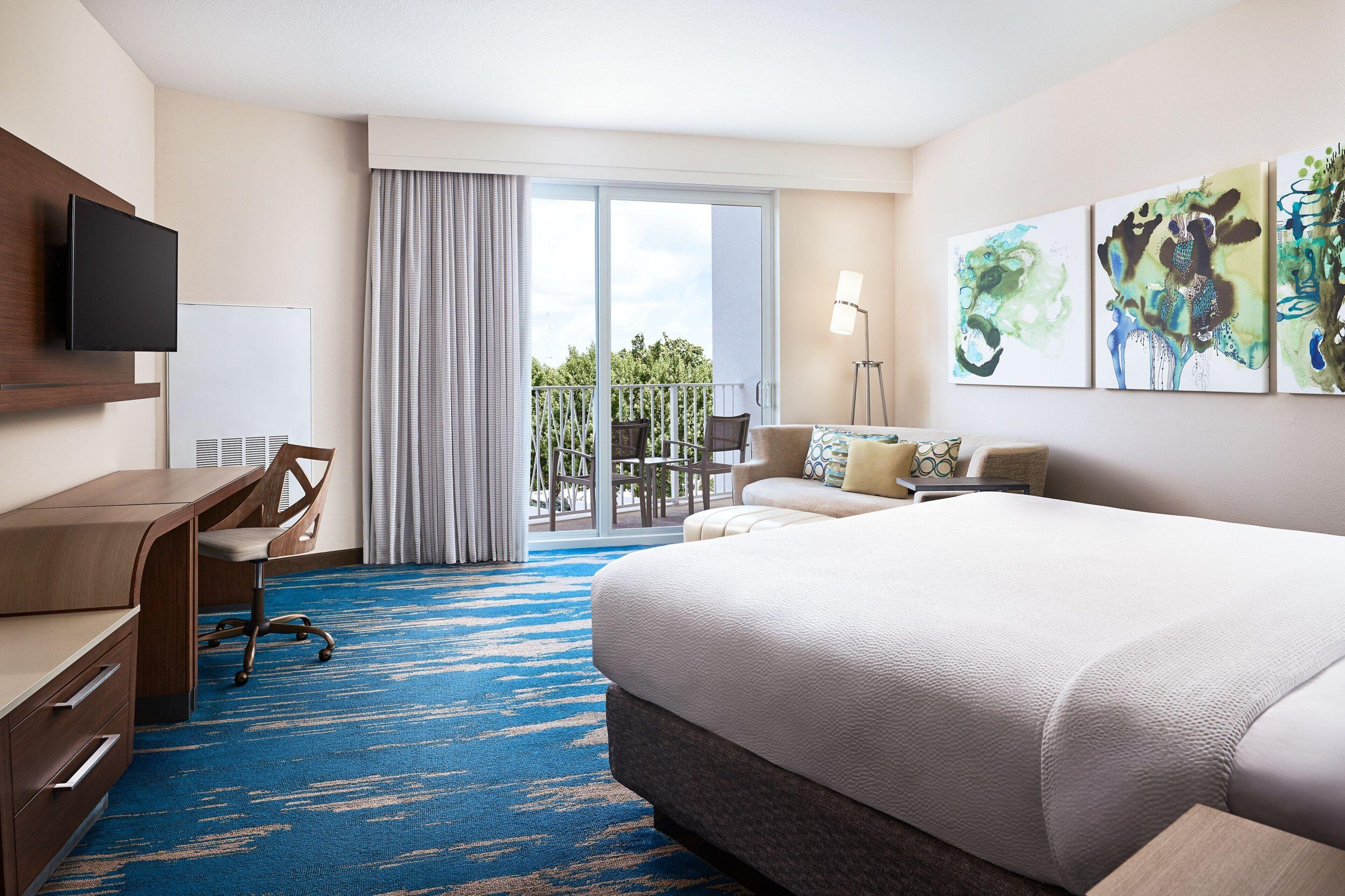 Room, King Bed, Patio View, Balcony or Terrace