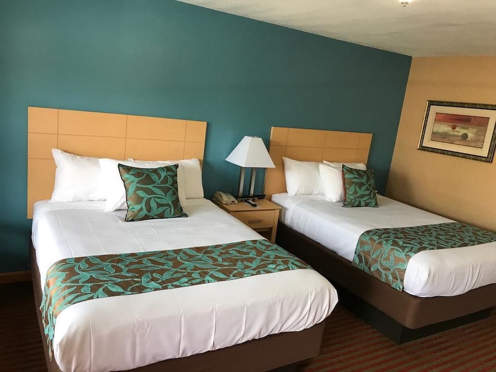 QUIET CORNER INN 13/53