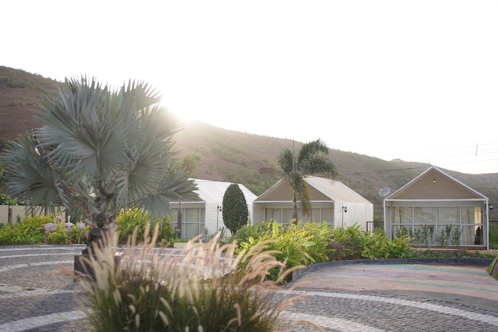 Wabi Sabi Resort 3/50