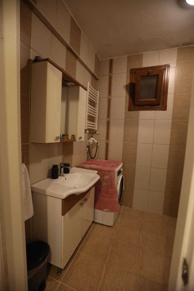 Zendy Suite Hotel 55/88
