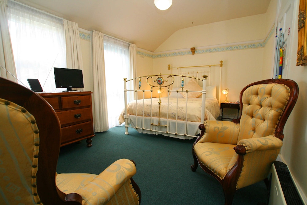 The Lodge On Elizabeth 25/50