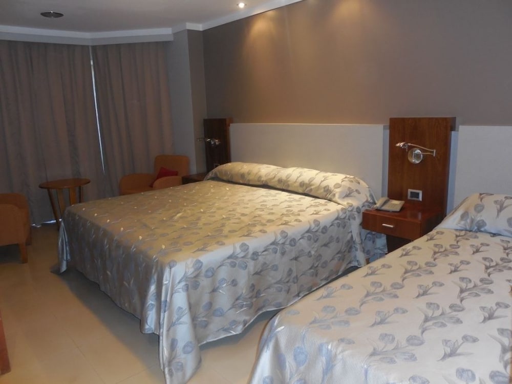 HOTEL TROPICAL 13/59