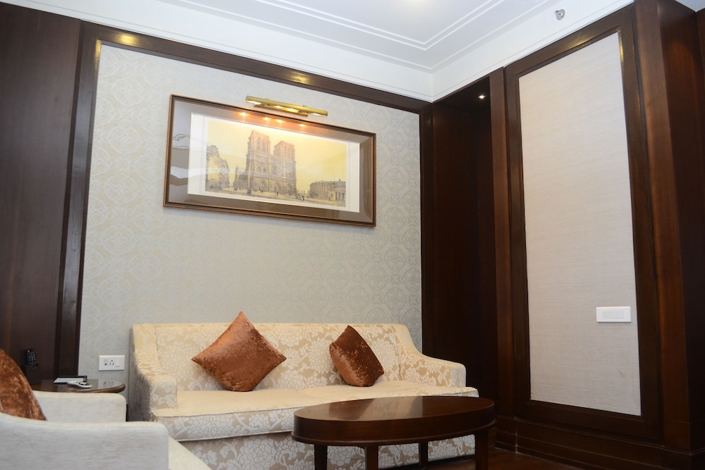 Sheraton Grand Palace Indore Ex the Grand Bhagwati Palace 33/37