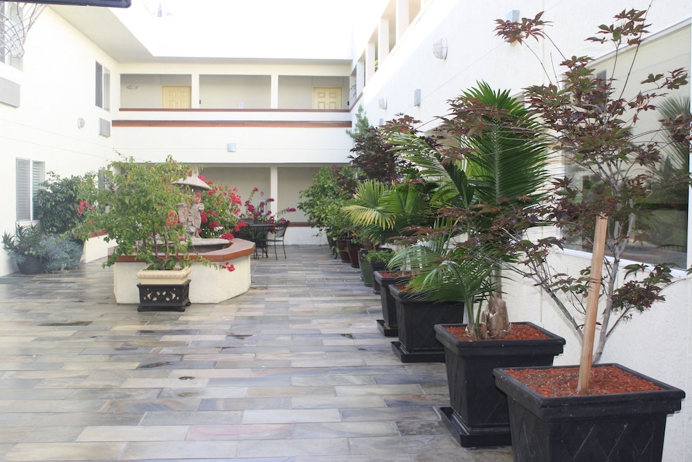 Airport Inn 52/52