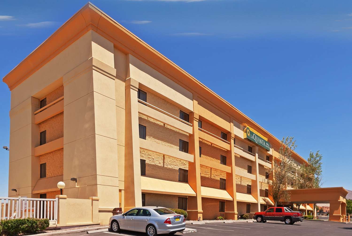 La Quinta Inn & Suites by Wyndham El Paso West Bartlett 19/20