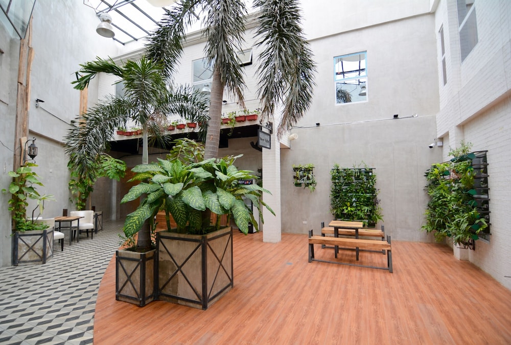 Viven Hotel 38/39