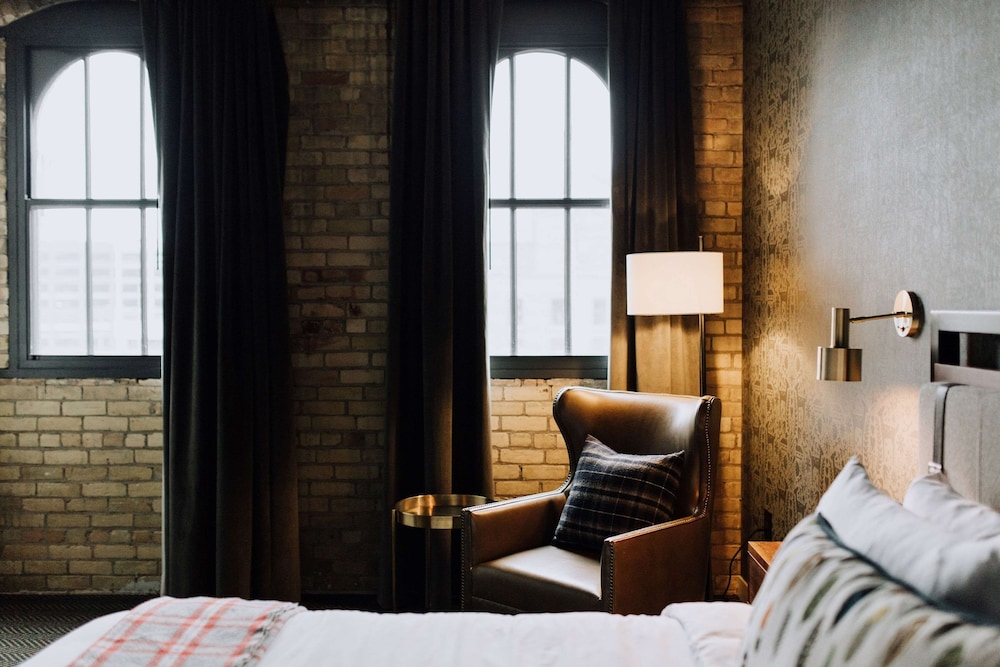 Hewing Hotel 26/81