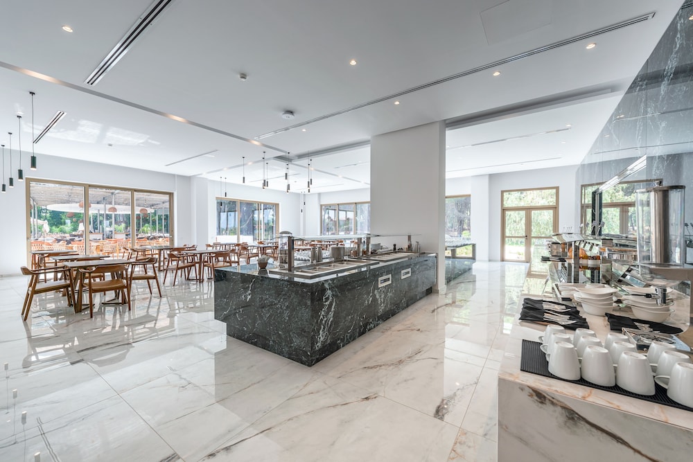 Grand Elis Hotel 7/50