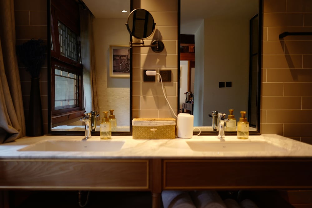 Manxin Beijing Qianmen Courtyard Hotel 43/46