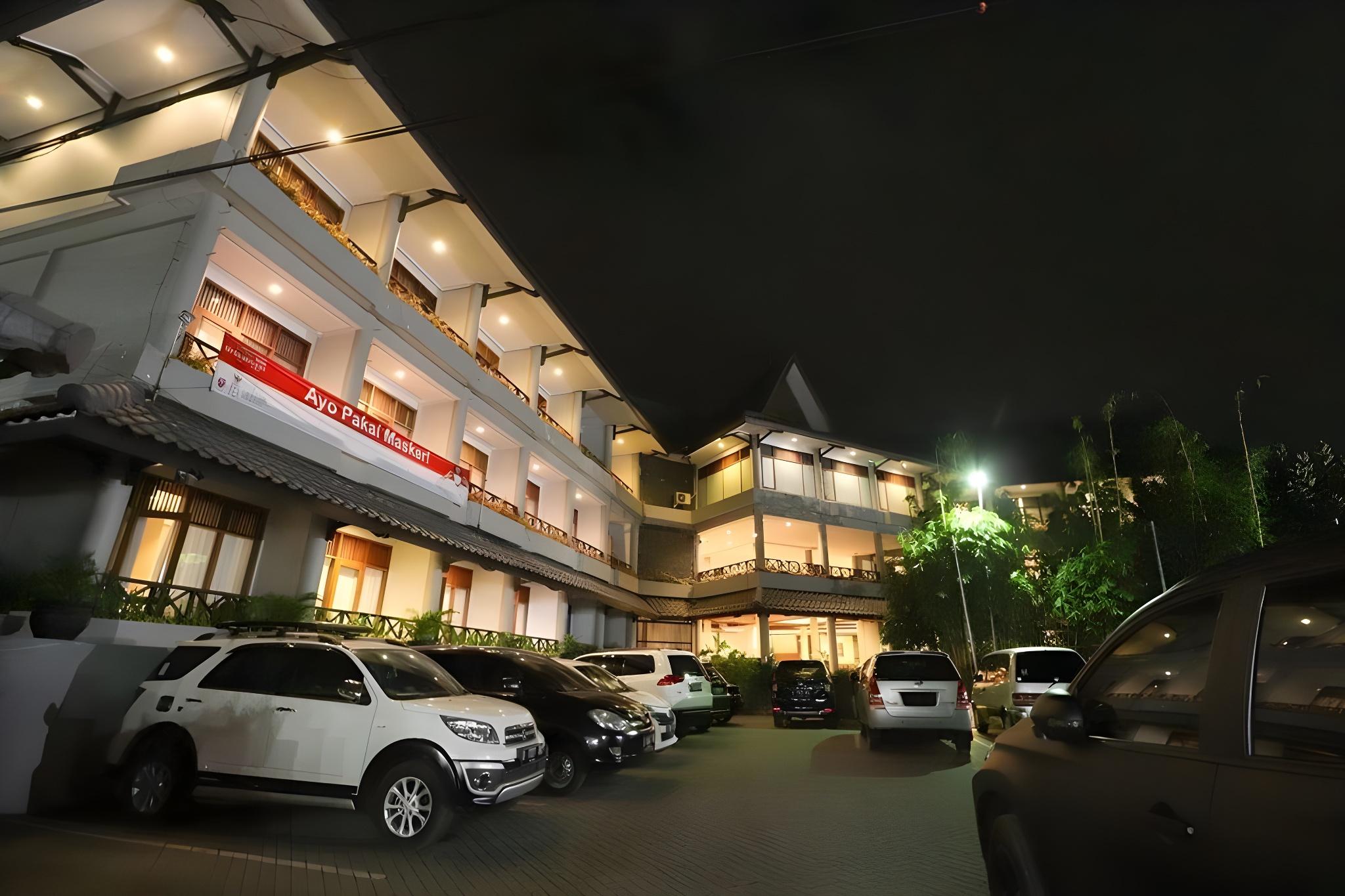 Tirtagangga 17/23