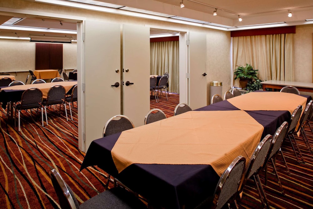 Hampton Inn Atlanta-Northlake 37/43