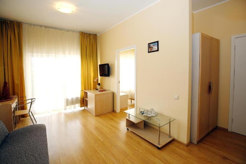 Apart Hotel Tomo 49/64