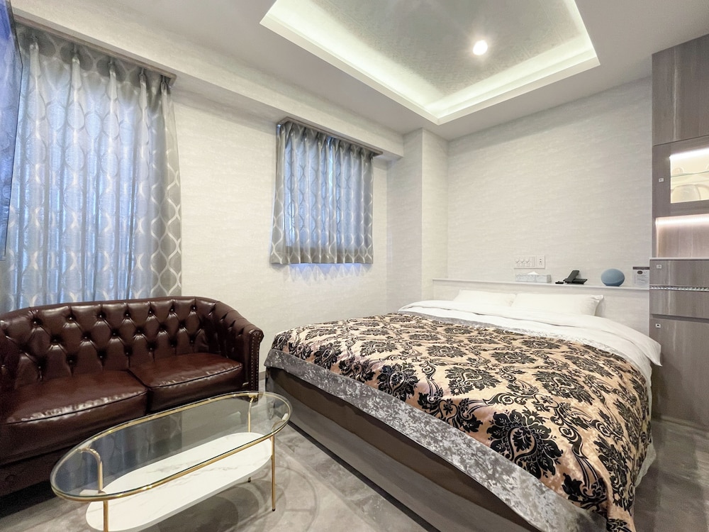 Hotel DIAMOND 10/50