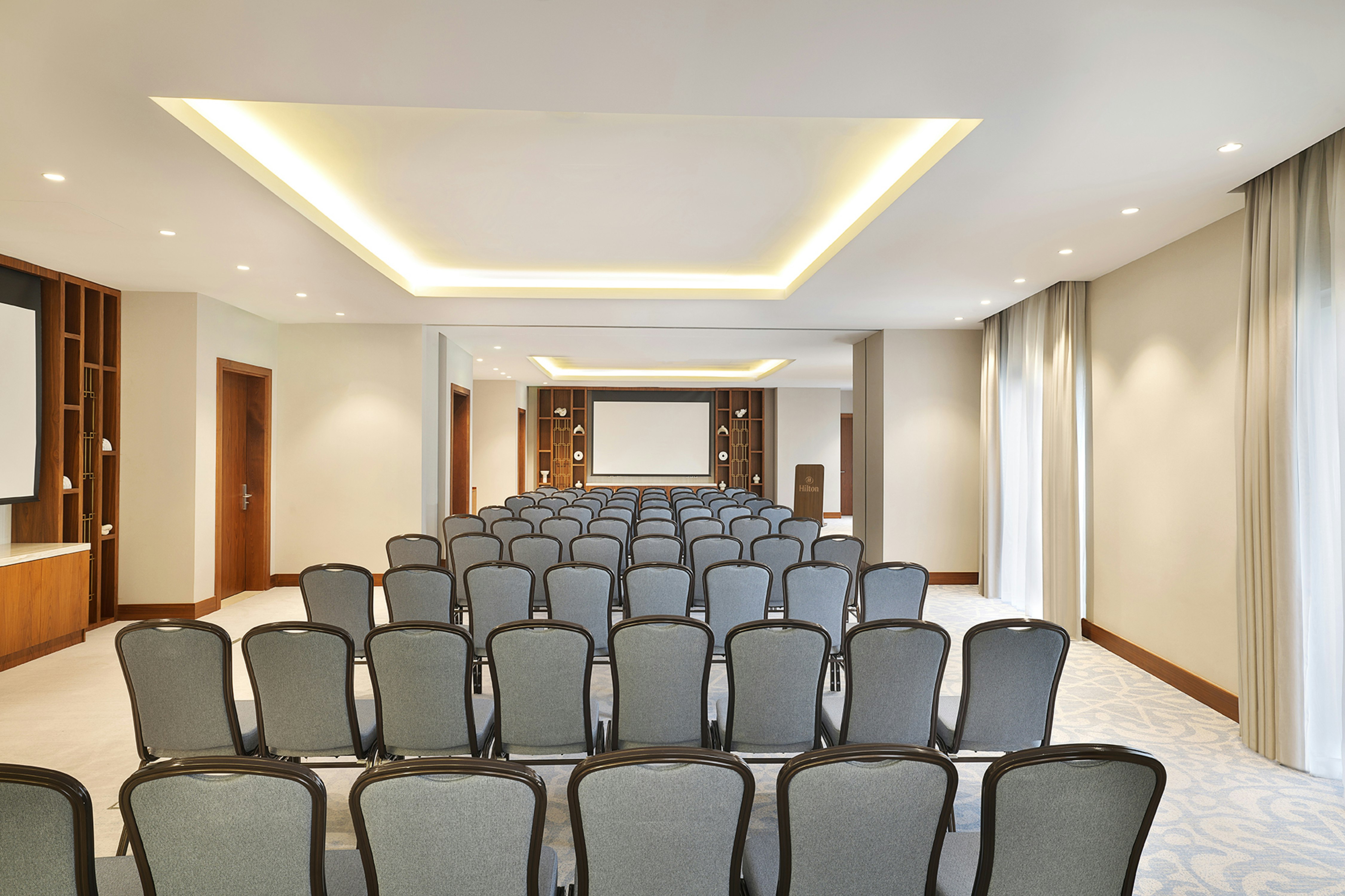 Hilton Al Khobar King Fahd Causeway 46/52