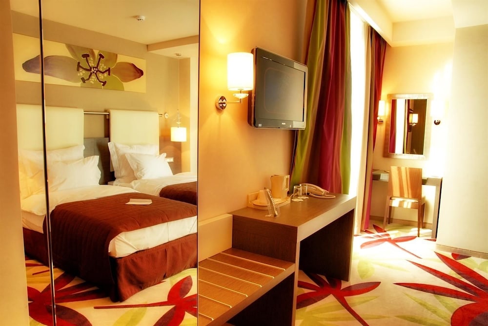 Golden Tulip Ana Dome Cluj 30/66