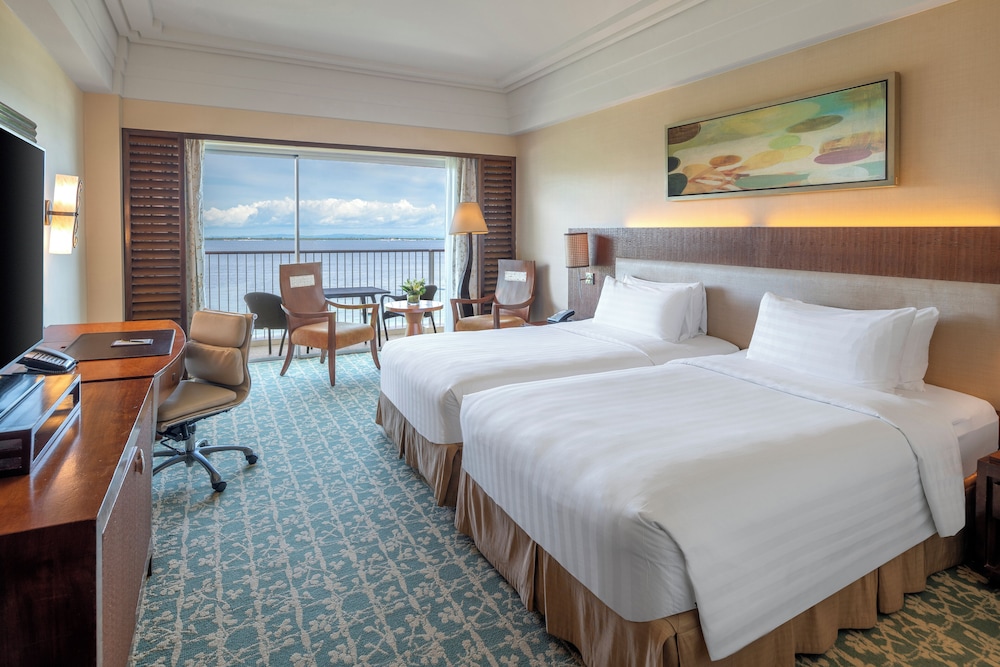Panoramic, Twin Beds, Ocean Wing