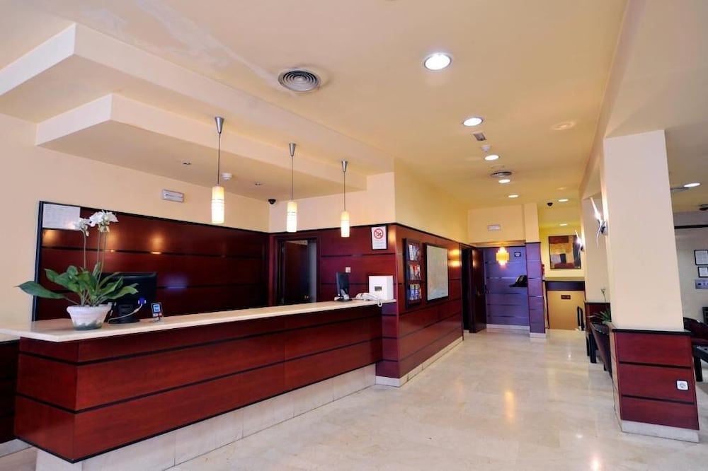 Glories Hotel 6/66